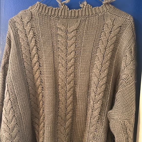 NWT Women’s A Beautiful Soul Felicitee Distressed Crop Cable Knit Sweater Sz 1X - Picture 8 of 8